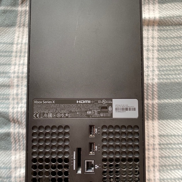 *USED* Xbox series X (FULLY FUNCTIONAL) - Picture 1 of 3